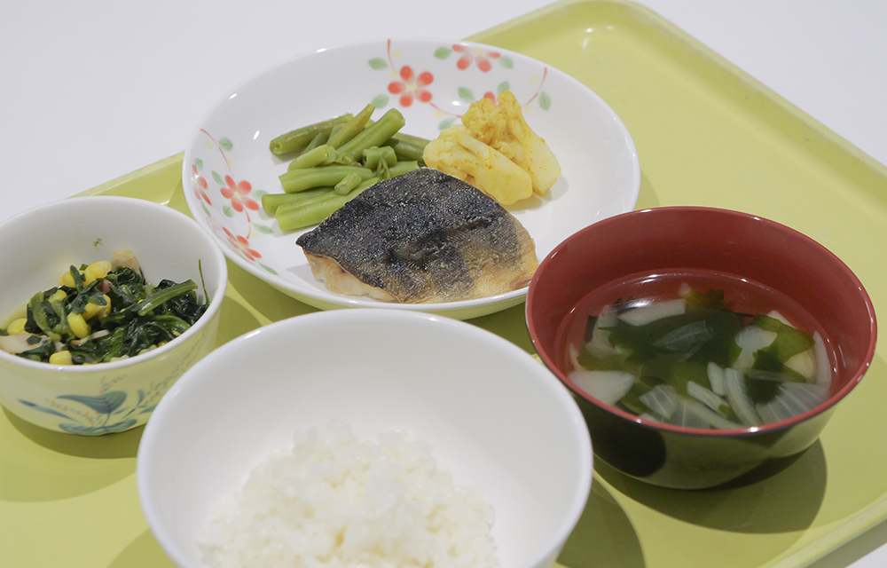 朝食