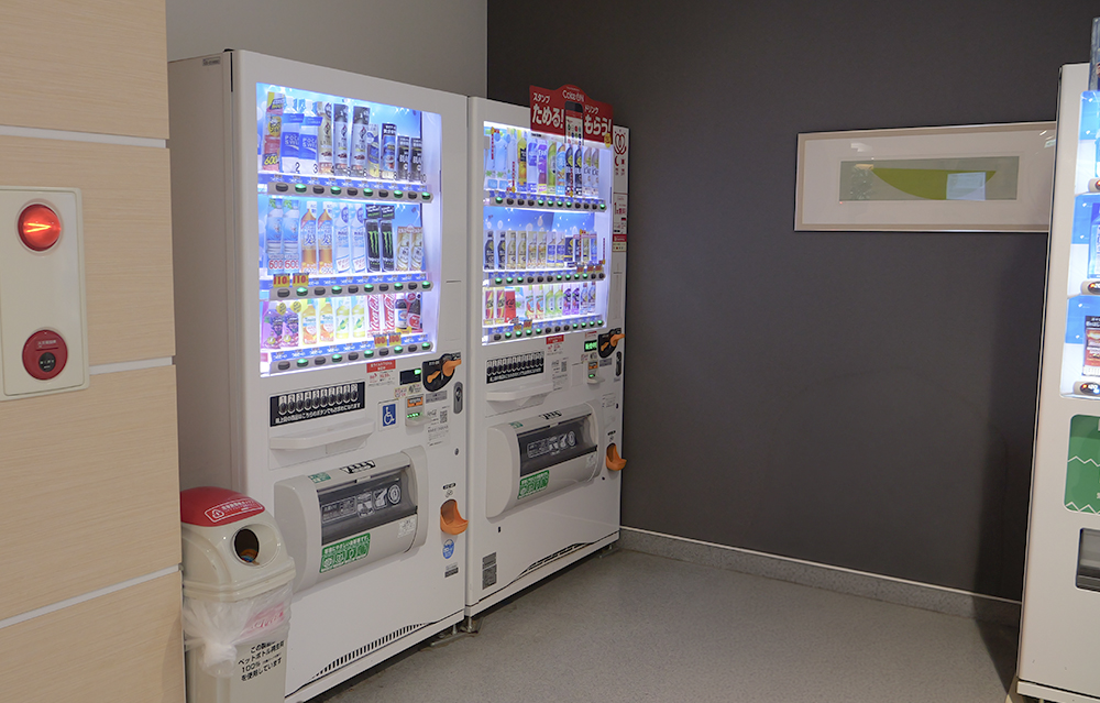 自動販売機(1F)